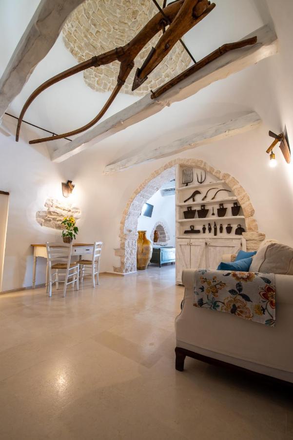 אלברובלו Trulli Holiday Deluxe & Wellness מראה חיצוני תמונה
