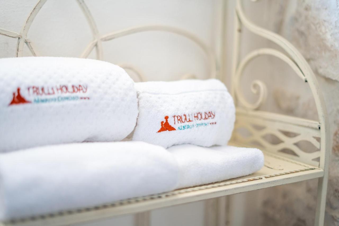 אלברובלו Trulli Holiday Deluxe & Wellness מראה חיצוני תמונה