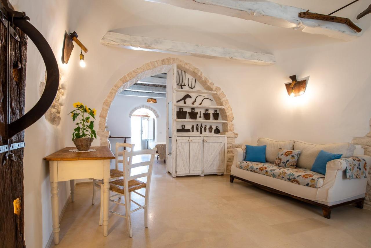 אלברובלו Trulli Holiday Deluxe & Wellness מראה חיצוני תמונה