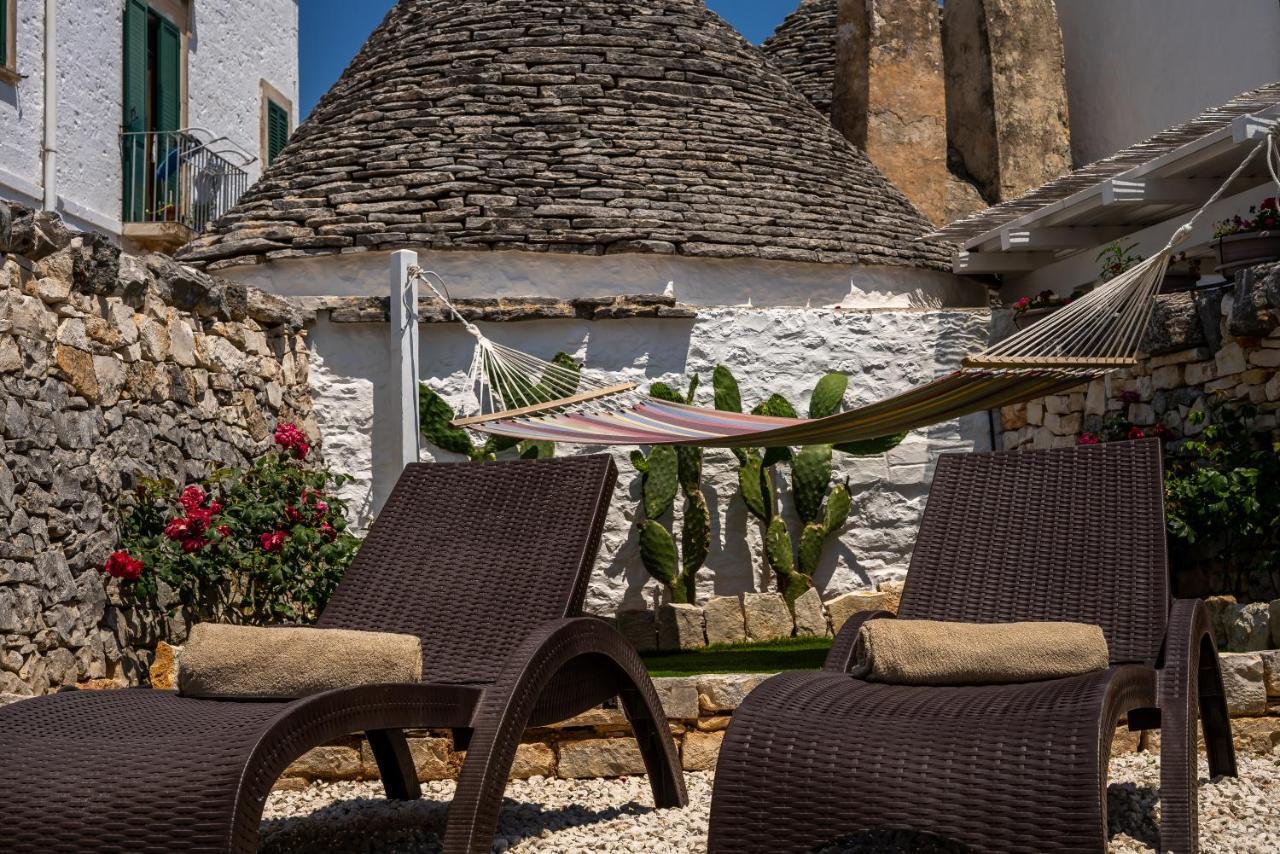 אלברובלו Trulli Holiday Deluxe & Wellness מראה חיצוני תמונה