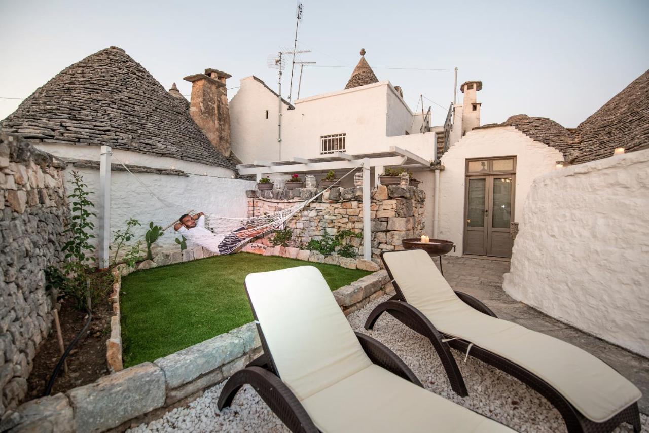 אלברובלו Trulli Holiday Deluxe & Wellness מראה חיצוני תמונה