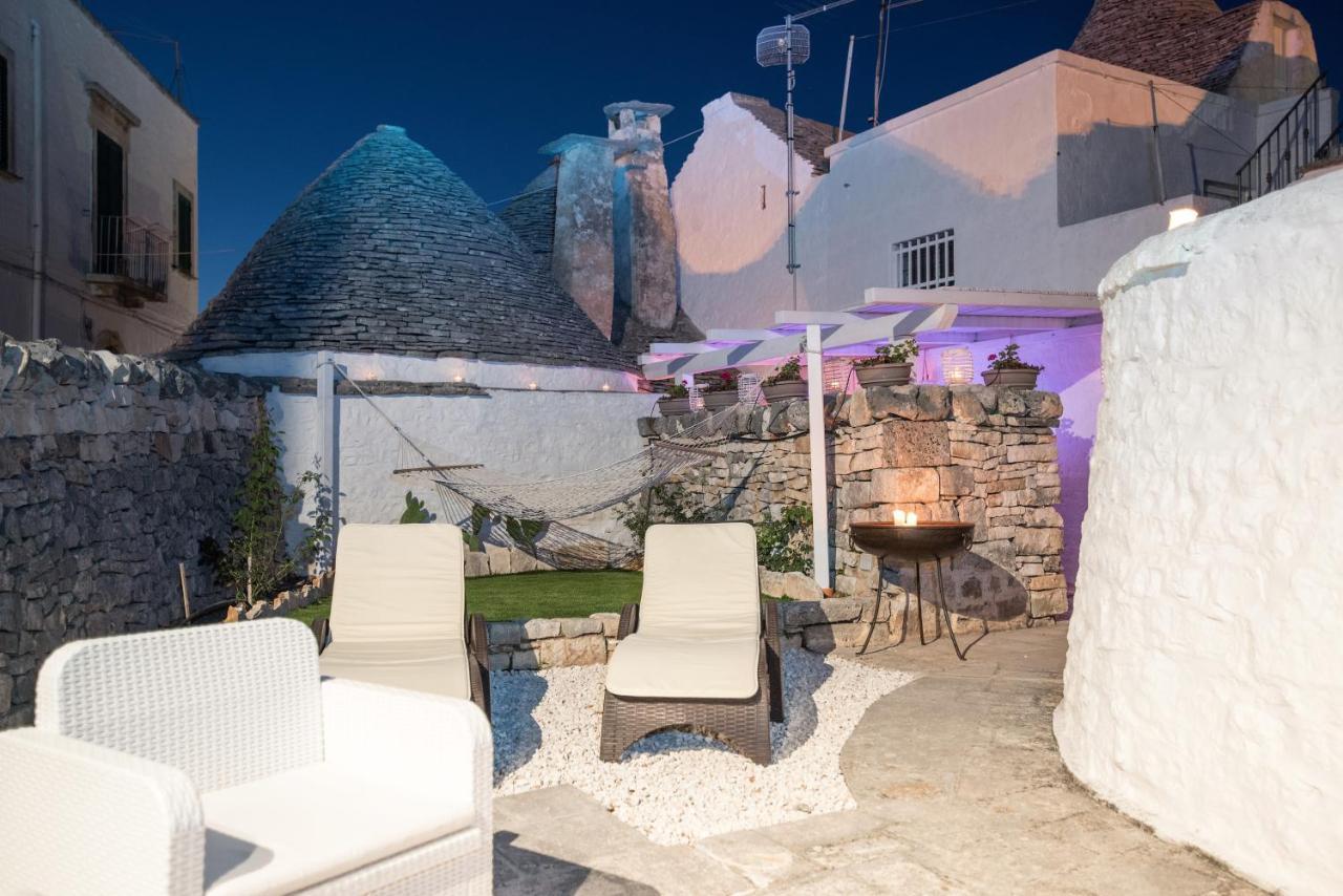 אלברובלו Trulli Holiday Deluxe & Wellness מראה חיצוני תמונה